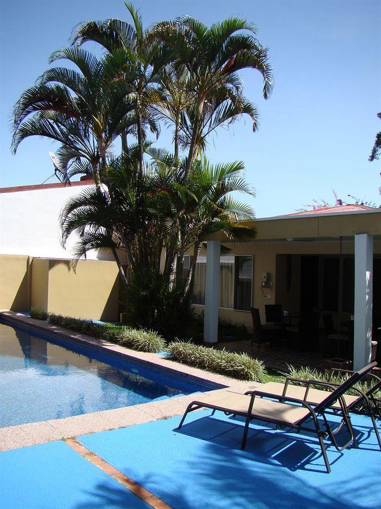 Portal Colonial 3*